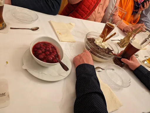 Bild von Hotel-Restaurant "Zum-Hellhügel"