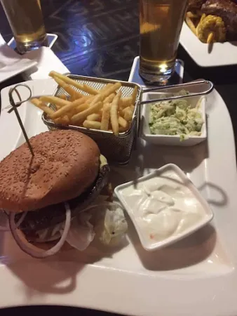 Bild von Clocktower American Bar & Grill