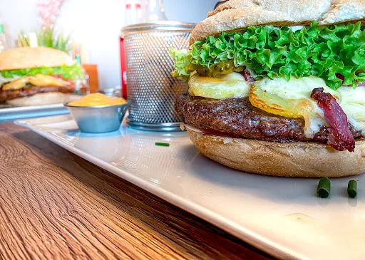 Bild von Dave's Pizza meets Burger
