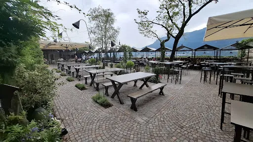 Bild von La Torre - Biergarten Forst