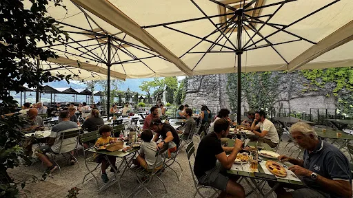 Bild von La Torre - Biergarten Forst