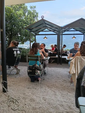 Bild von La Torre - Biergarten Forst