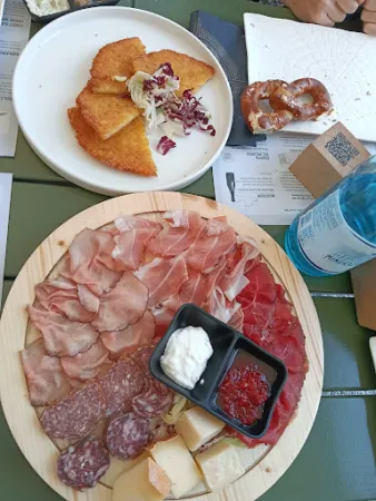 Bild von La Torre - Biergarten Forst