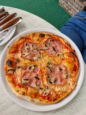 Pizzeria und Kegelbahn Haus