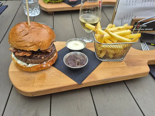 Bild von H9 Beer + Burger