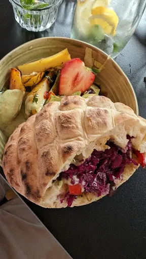Lila's Different Food