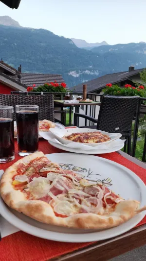 Bino's Pizzeria