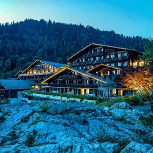 HUUS Gstaad Hotel