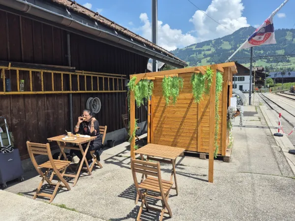 Mumbai Local by The Happy Nest Restaurant Saanen