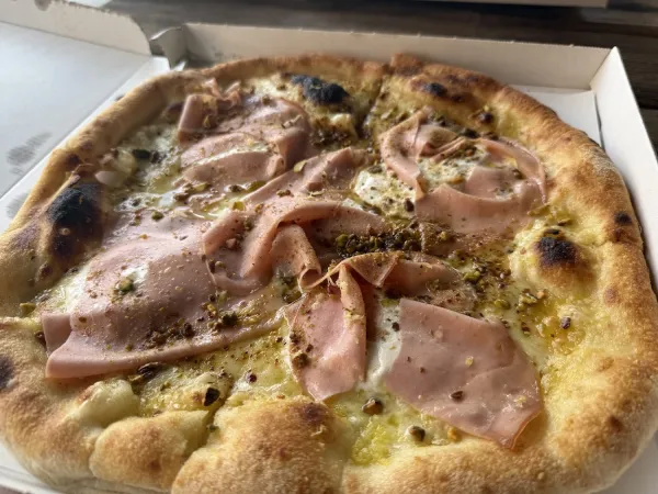 Cherry’s Bistro - Take away and Pizzeria Saanen