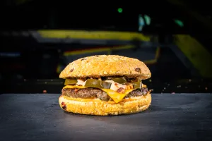 AP Café Burger & Indoor-Racing - Gourmet Burger, Fun & Sim Racing