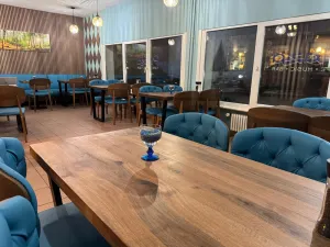 Plaza Restaurant Café Bar