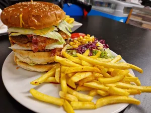 Pizza - Hamburger - Döner - Tacos - Grill beim Grillhaus Klingnau