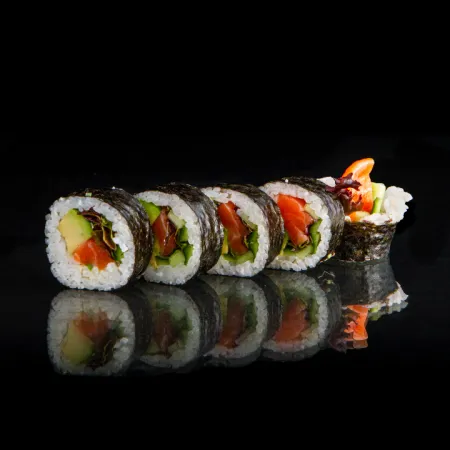 Bild von Ikura - Sushi Lounge | erstklassiges Sushi & japanische Köstlichkeiten