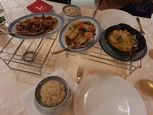Restaurant le Chaudron Chez Chen Moudon