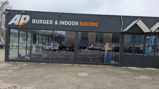 Bild von AP Café Burger & Indoor-Racing - Gourmet Burger, Fun & Sim Racing