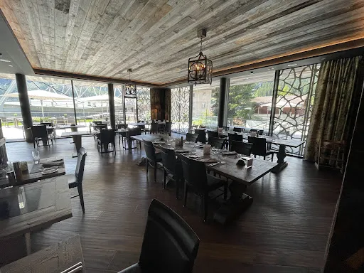 TWIST Restaurant & Terrasse