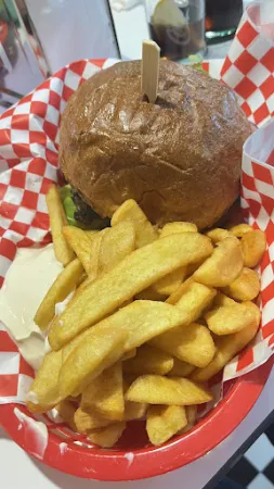 Bild von V8 Diner & Steakhouse