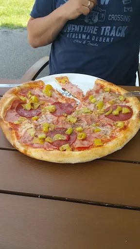 Muki's Pizza