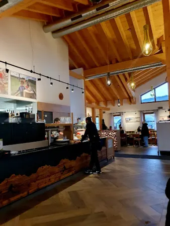 Bild von Einkehrschwung - Die Ski- und Rodelhütte