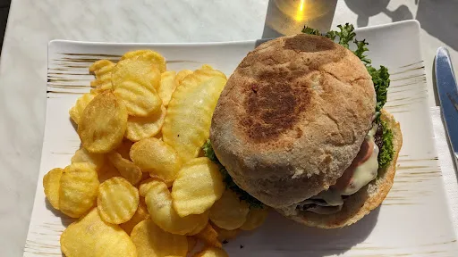 Bild von Cafe-Restaurant Lari-Fari