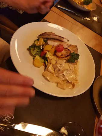 Bild von Gaspis Woodfired Restaurant & Bar direkt an der Dorfbahn der Zillertal Arena in Gerlos | Zillertal