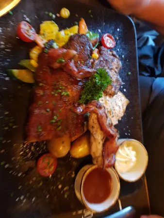 Bild von Gaspis Woodfired Restaurant & Bar direkt an der Dorfbahn der Zillertal Arena in Gerlos | Zillertal