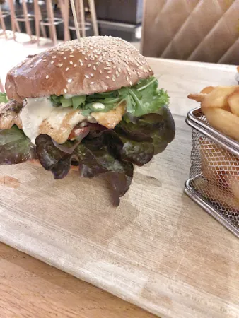 Bild von Gaspis Woodfired Restaurant & Bar direkt an der Dorfbahn der Zillertal Arena in Gerlos | Zillertal