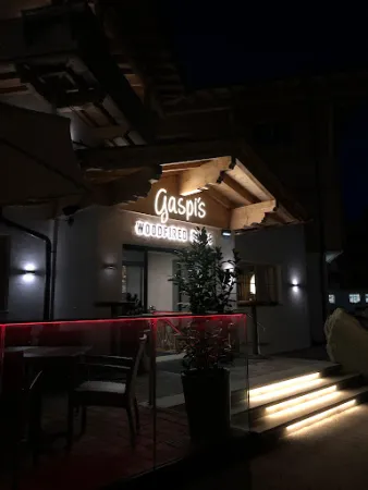 Bild von Gaspis Woodfired Restaurant & Bar direkt an der Dorfbahn der Zillertal Arena in Gerlos | Zillertal
