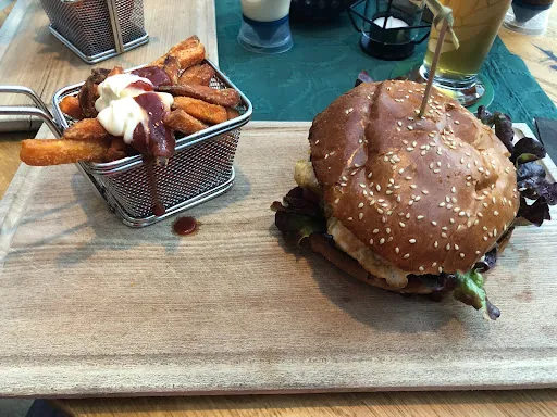 Bild von Gaspis Woodfired Restaurant & Bar direkt an der Dorfbahn der Zillertal Arena in Gerlos | Zillertal