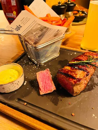 Bild von Gaspis Woodfired Restaurant & Bar direkt an der Dorfbahn der Zillertal Arena in Gerlos | Zillertal