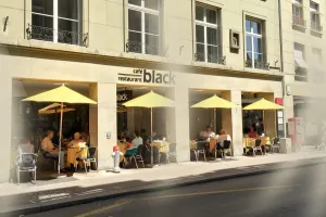 Café Black * Restaurant *Bar