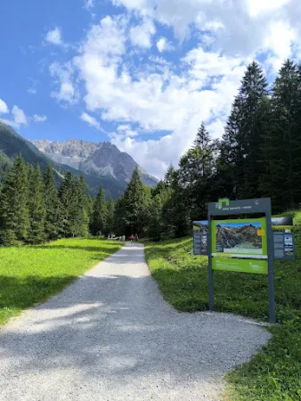 Bild von Bernhards Gemstel Alp