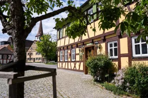 Gasthaus Goldenes Kreuz - Hans Heinlein