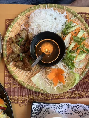 Com Viet Lindau