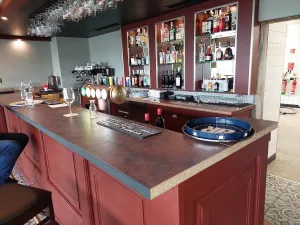 Avola Restaurant