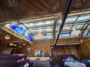 Lusi Brasserie & Lounge