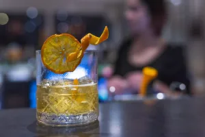 Dix-neuf 64 - Resto Bar Lounge