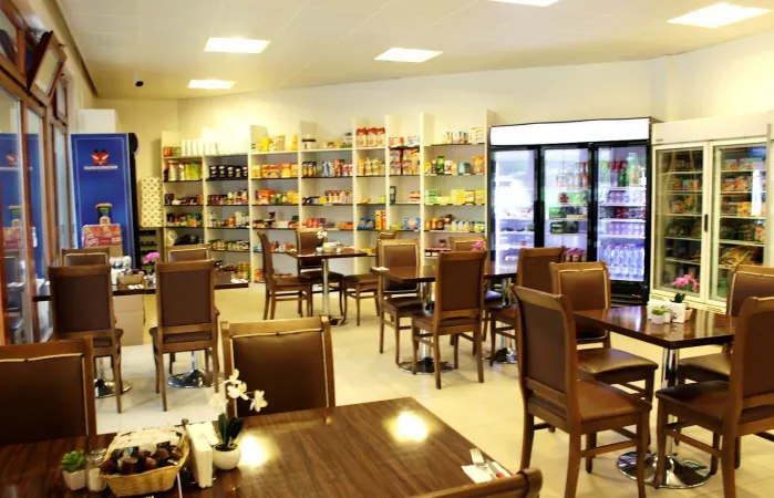 Au Petit Marché // Tea-Room - Boulangerie - Epicerie // Terre Sainte - Tannay - Coppet