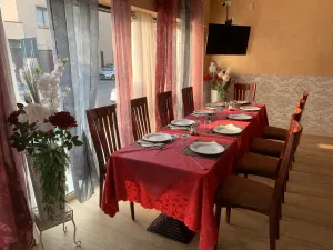 ROYAL TAJ MAHAL GRILL RISTORANTE