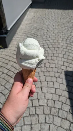 Bild von Eisplatzl - Die Eisdiele im Montafon