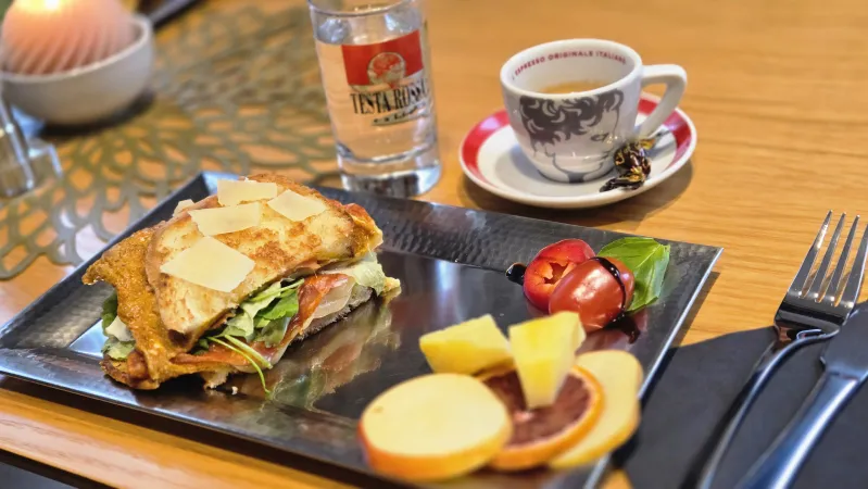 Foto di cafébar TESTA ROSSA enzo