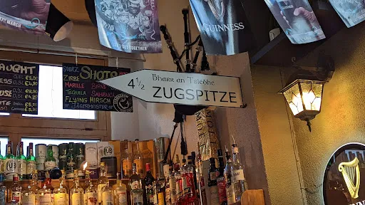 Bild von IRISH PUB, The Caledonian