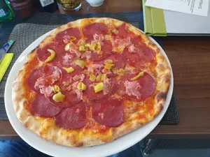 M1 Restaurant, Bar, Lounge