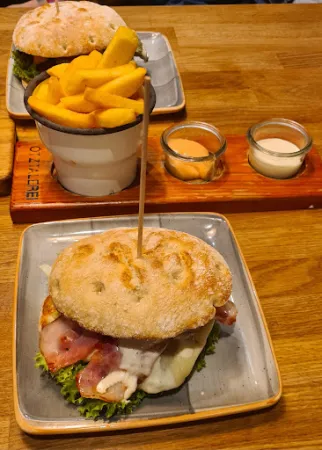Bild von Ötztalerei Café - Burgerbar - Eiswerkstatt