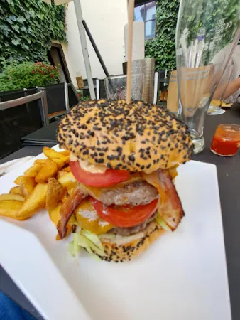 Bild von McDaniels - Bar Burgerrestaurant
