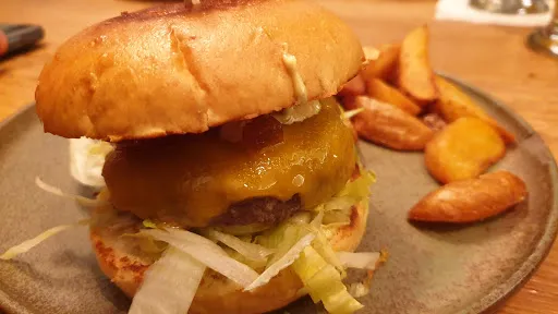 Bild von McDaniels - Bar Burgerrestaurant