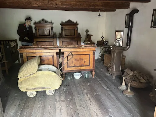 Bild von Pechmann's alte Ölmühle - Kernölverkauf und Lohnpressen - Mostschenke im Gewölbe