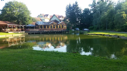 Bild von Teichstubn Gabersdorf Heuriger und Camper Abstellplatz