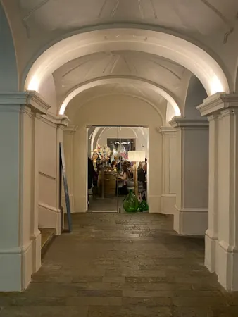 Bild von Schmidhofer Im Palais